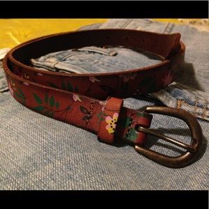 Gap Leather Belt w Flowers NWOT, Women S